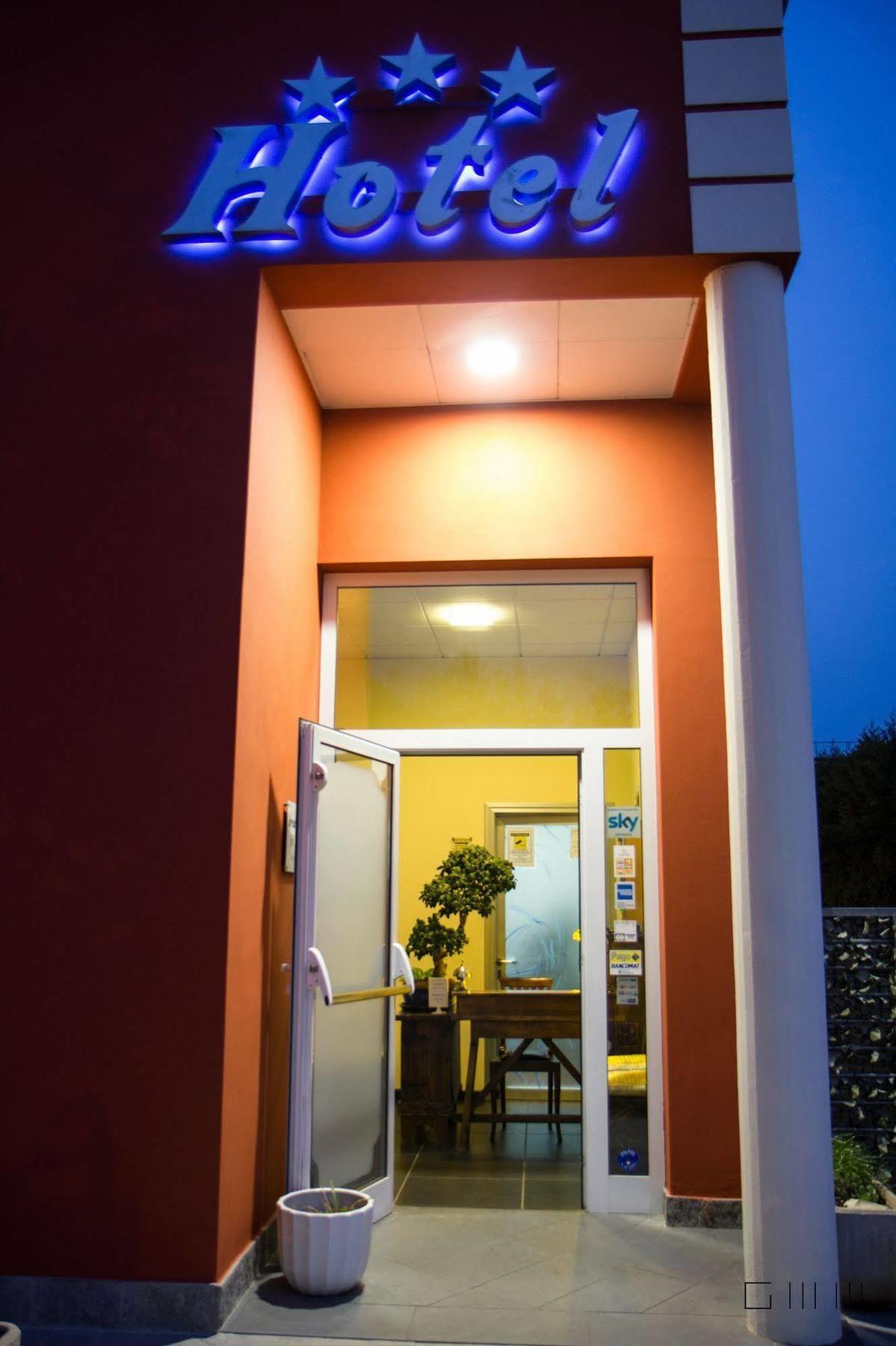 Hotel Break House Ristorante Terranuova Bracciolini Exterior foto